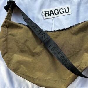 BAGGU NWT Seaweed Medium Crescent Bag with Black Logo Strap